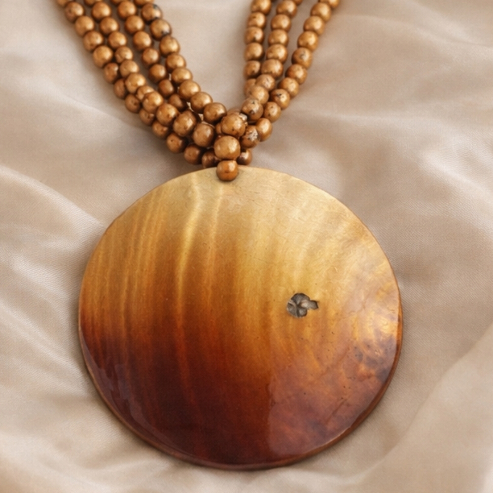 Statement Shell Pendant Necklace Triple Strand Be… - image 4